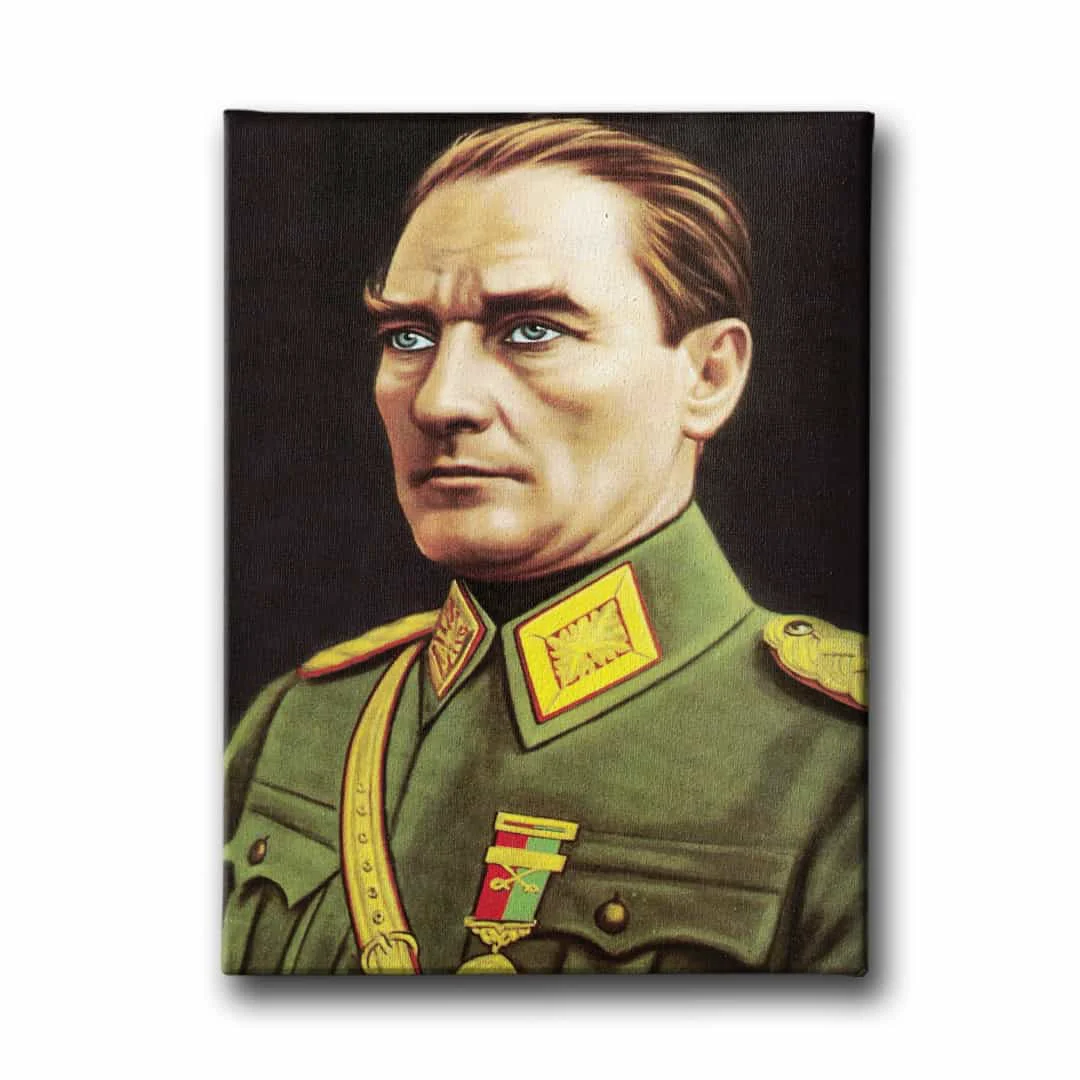 Asker Kiyafetli Ataturk Portresi Kanvas Tablo