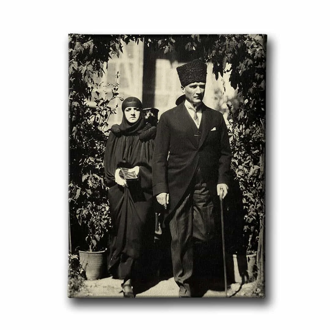 Makbule Hanim Ve Ataturk Kanvas Tablo